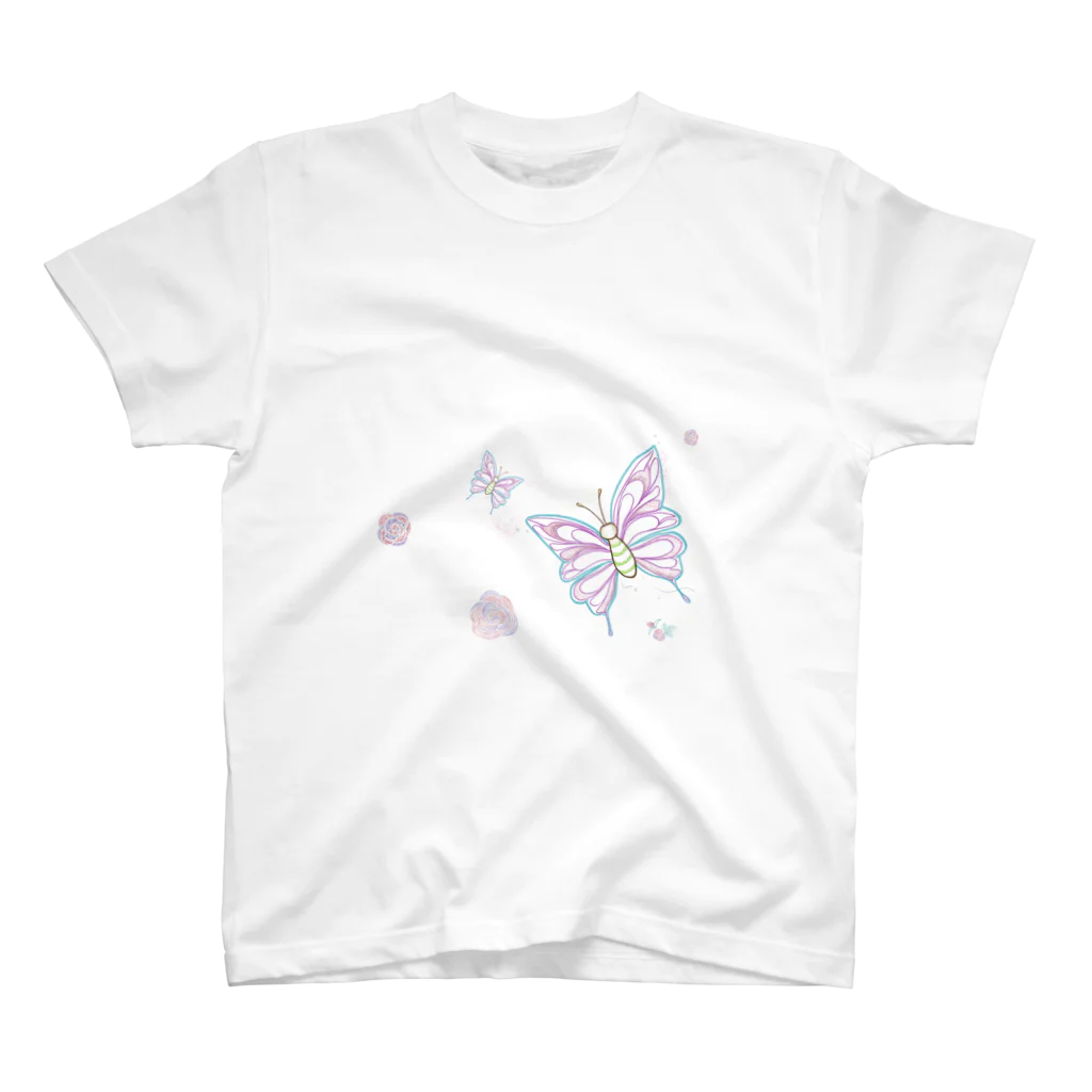 ひなたぼっこの蝶とバラ Regular Fit T-Shirt