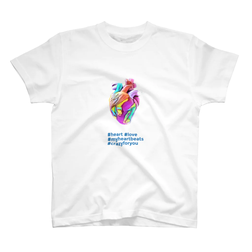 sheknowの心臓  Heart Love Regular Fit T-Shirt