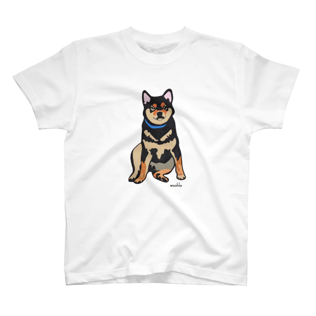 woohlaの縁側の柴犬 スタンダードTシャツ