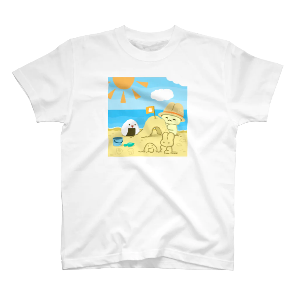 ❁みい❁の砂浜で遊ぶうさぎ Regular Fit T-Shirt