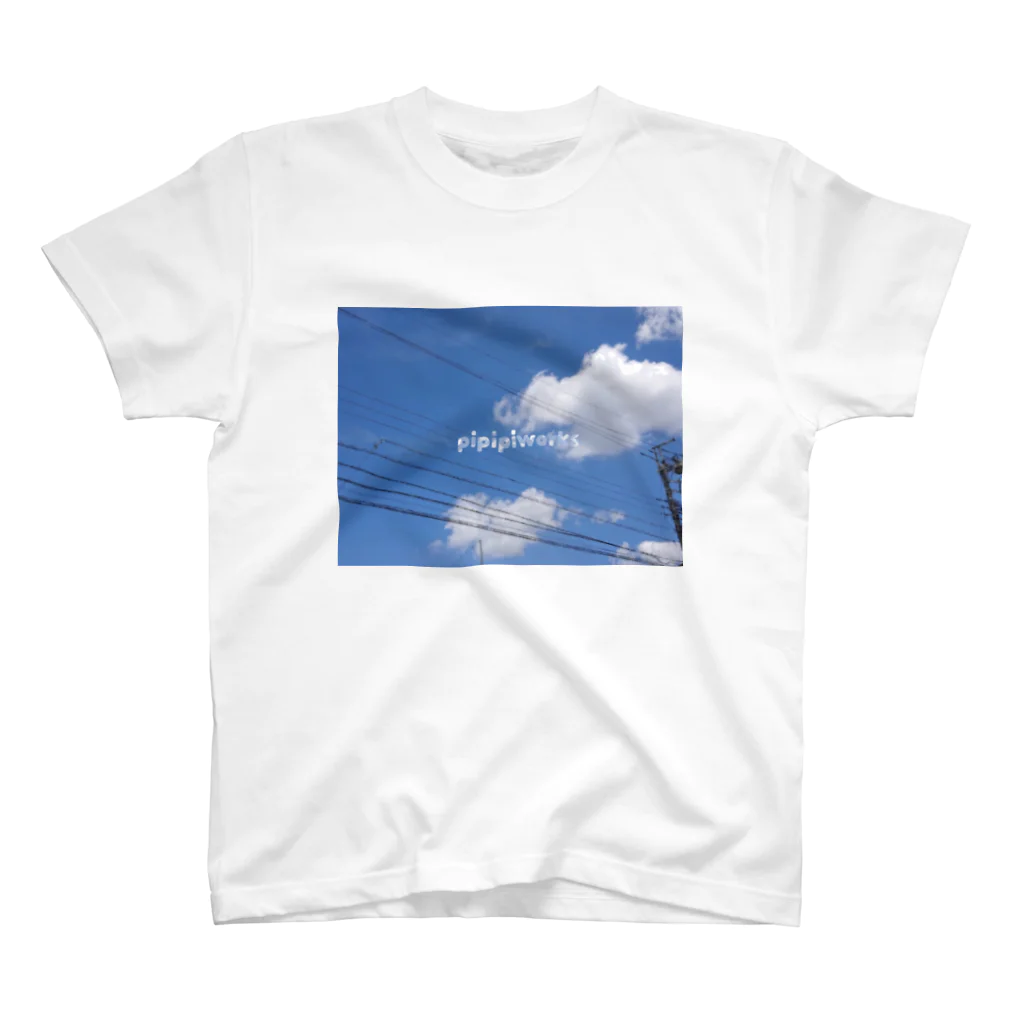 ぴぴぴ わーくすの青空と電線のTシャツ スタンダードTシャツ