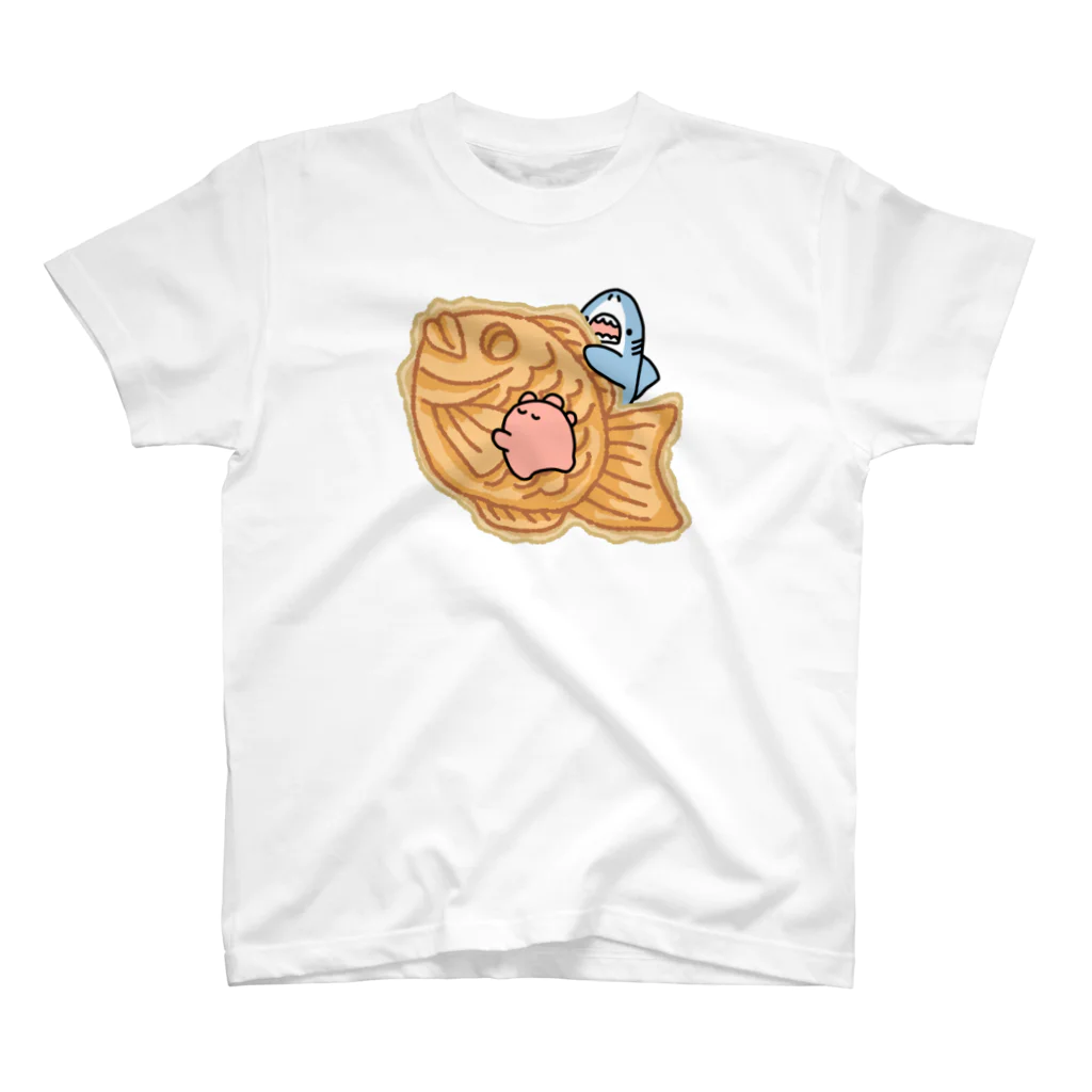 サメとメンダコ[namelessmm2]のたい焼き食べたいサメとメンダコ スタンダードTシャツ