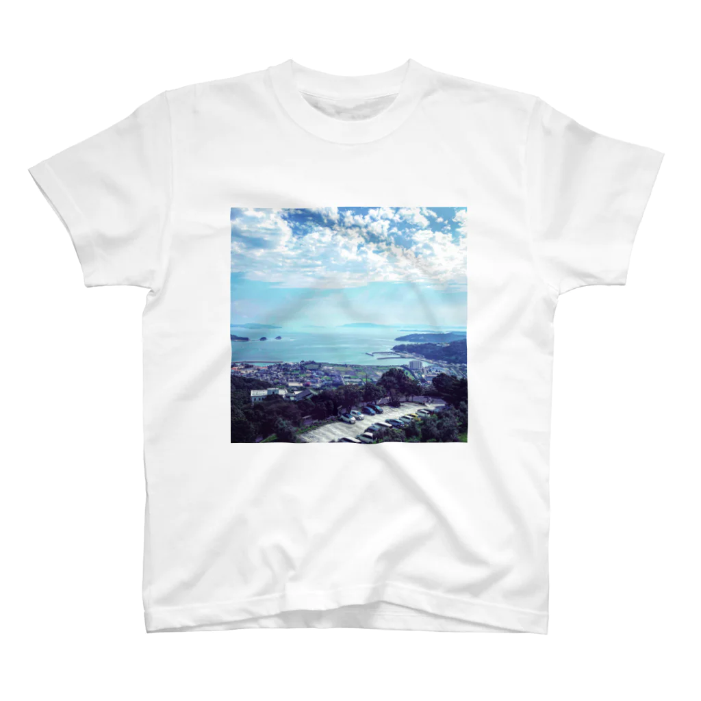 祈織（ino-ori）の海の見える丘から スタンダードTシャツ