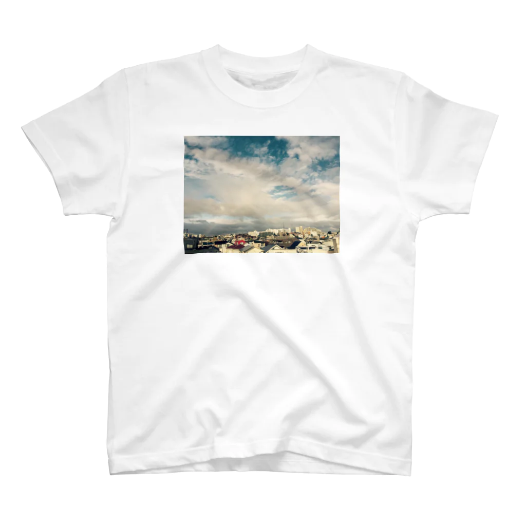 MOEの空 Regular Fit T-Shirt