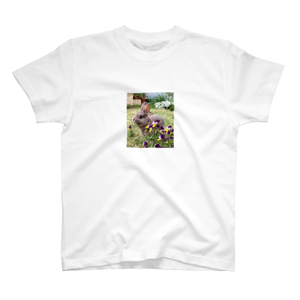 ななうさ's shopの花とうさぎさん Regular Fit T-Shirt