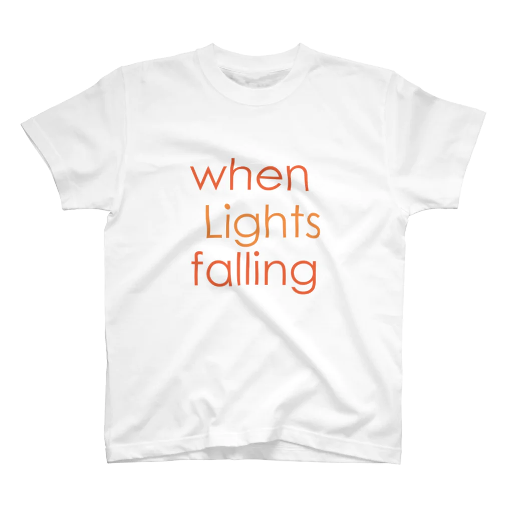 ecoecoecoのwhen Lights falling Regular Fit T-Shirt