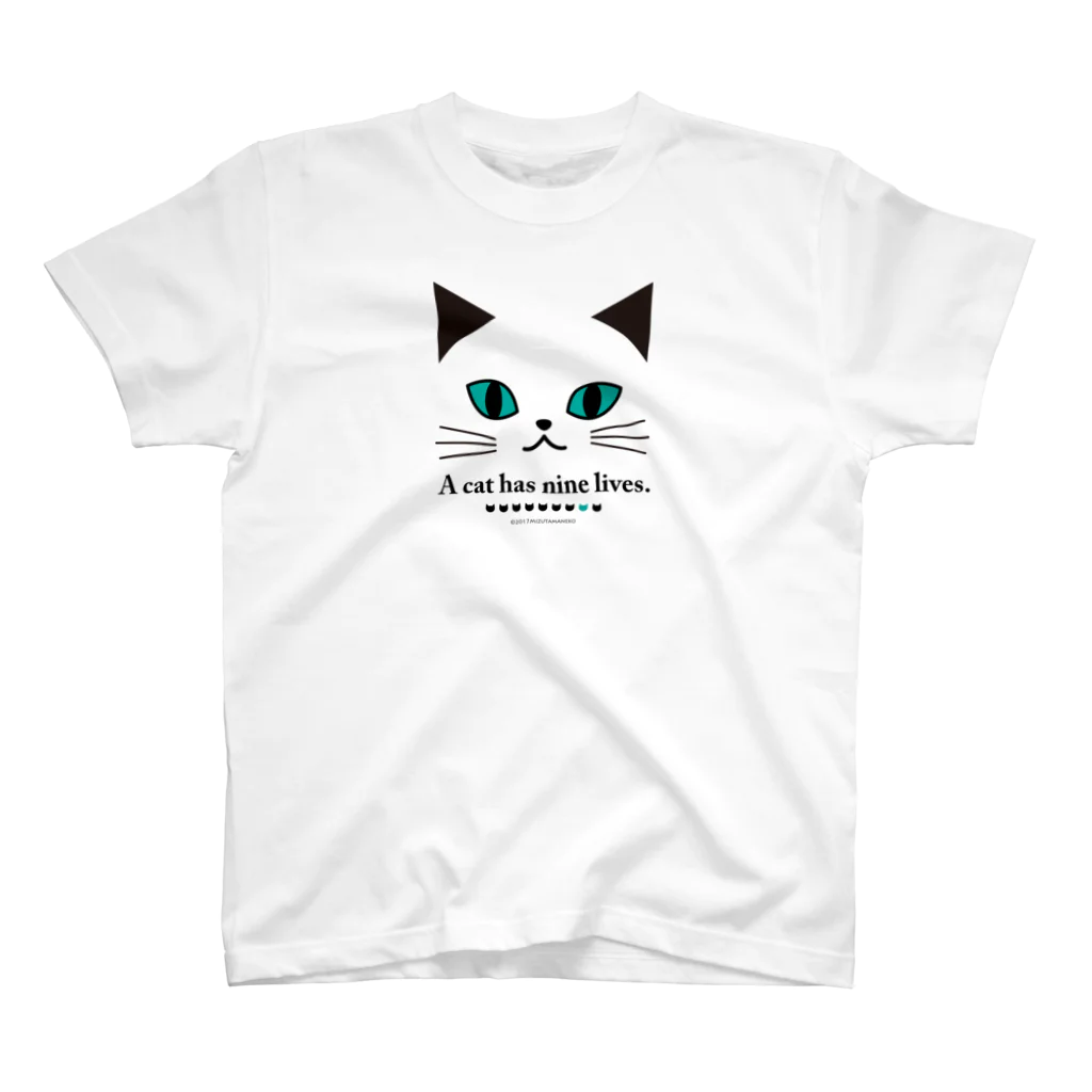 水玉猫のA cat has nine lives. Regular Fit T-Shirt