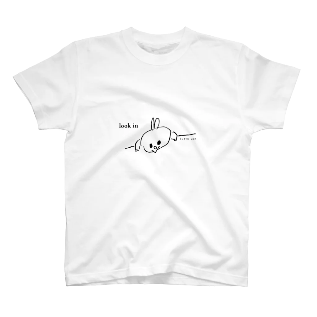 KUMAMIのスーパーうさ look in Regular Fit T-Shirt