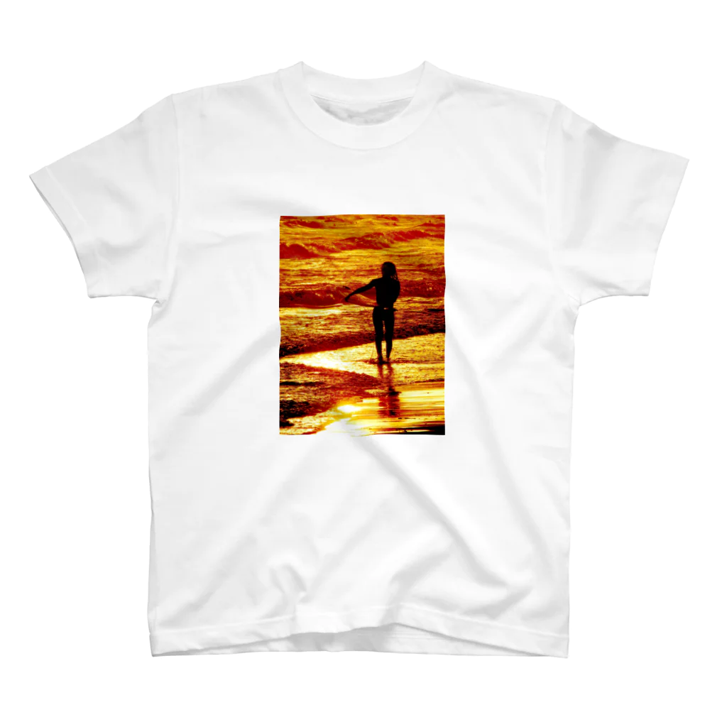 KUROIWA [Ж] KARASU のSurfer Girl Regular Fit T-Shirt