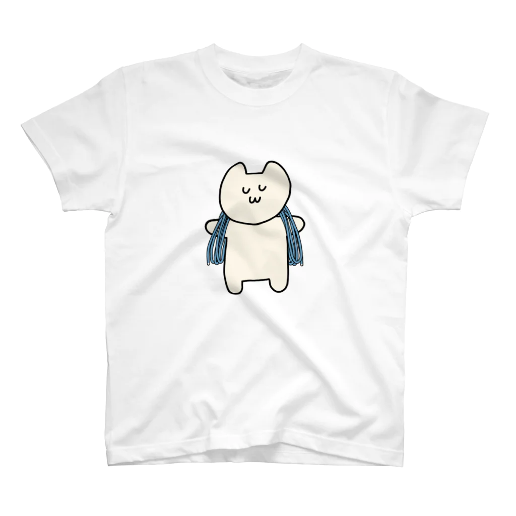 岩と猫のロープを肩にかけた猫ちゃん スタンダードTシャツ