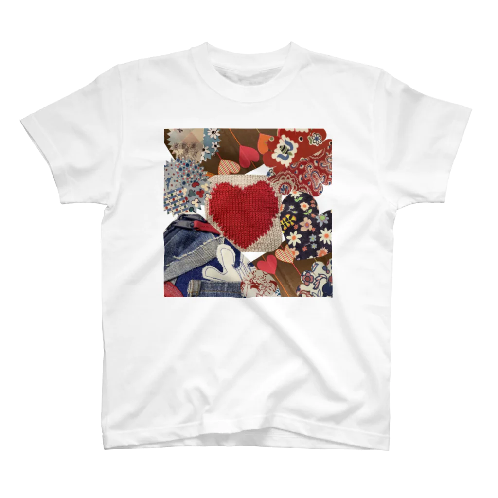 yuccoprimaのheartful collage Regular Fit T-Shirt