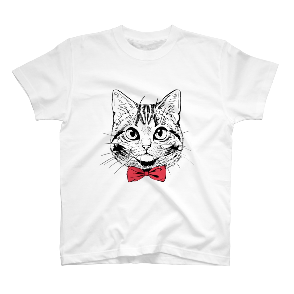 もじゃクッキーの赤蝶ネクタイの猫 Regular Fit T-Shirt
