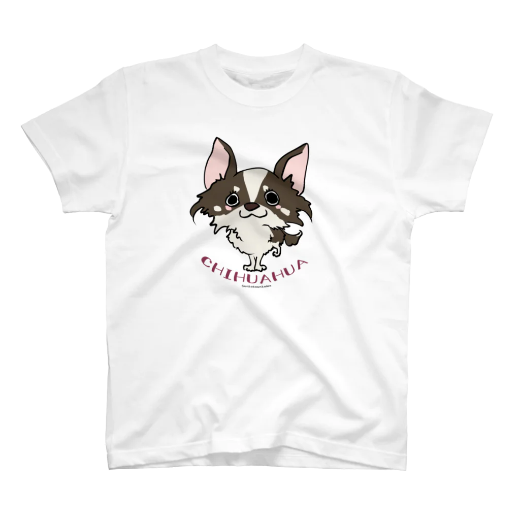 猫とネコ犬のきゅるるんチワワ Regular Fit T-Shirt