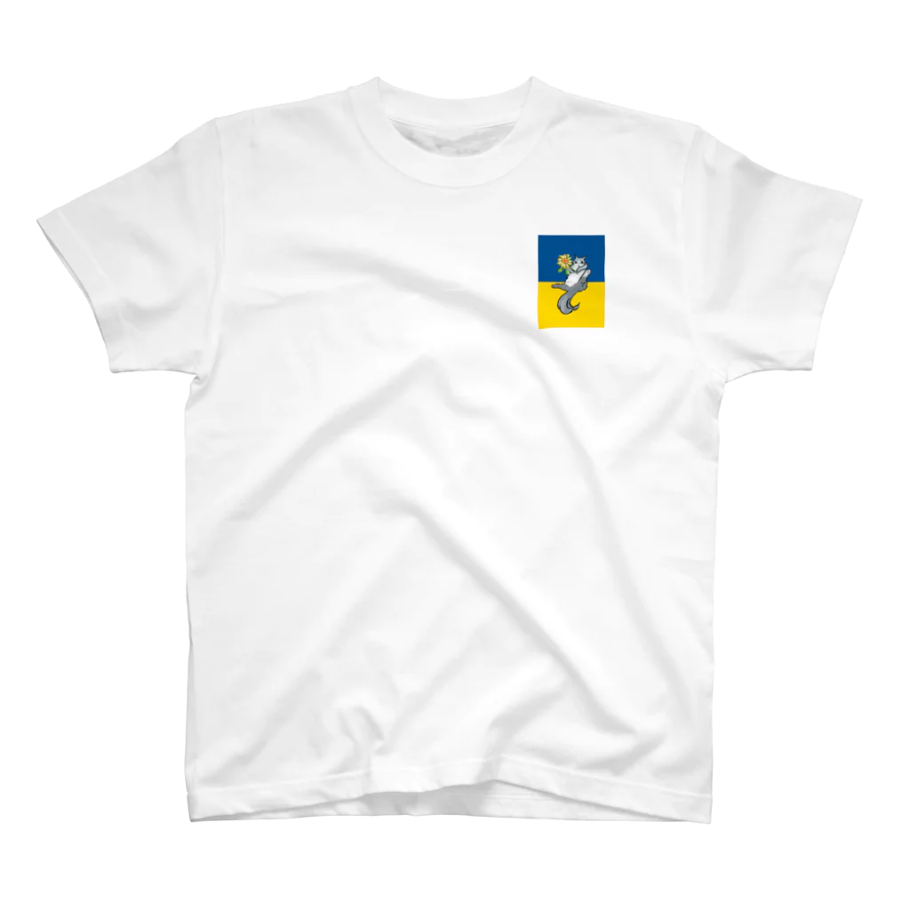 ハチワレ俱楽部のウクライナ支援グレイハチワレくん Regular Fit T-Shirt
