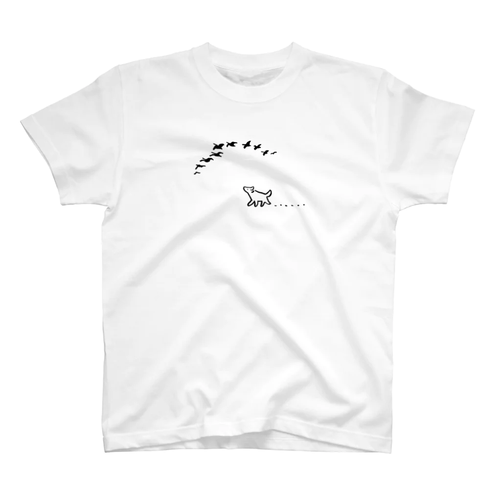 yawarakanezumiの雁を追うイヌ Regular Fit T-Shirt