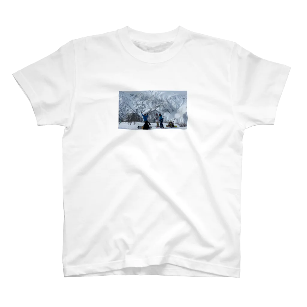 雪山小屋のスノー仲間 Regular Fit T-Shirt