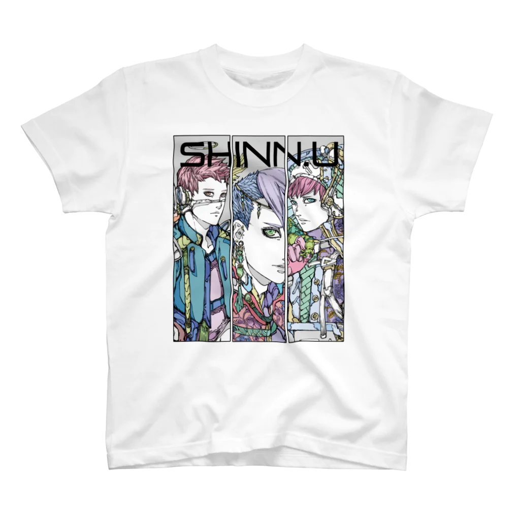 SHINN.U ONLINEのSANNIN（ロゴ黒） Regular Fit T-Shirt