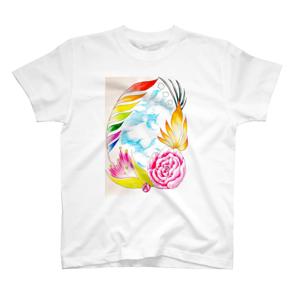 MizuHoイラストショップのお花と虹と空 Regular Fit T-Shirt