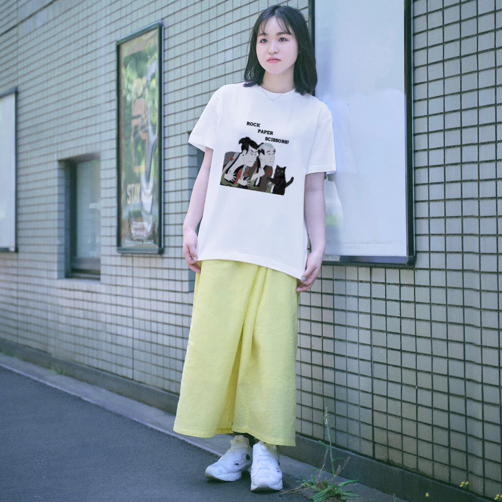 keeeeeep smilingのチョキを習得した猫 Regular Fit T-Shirt