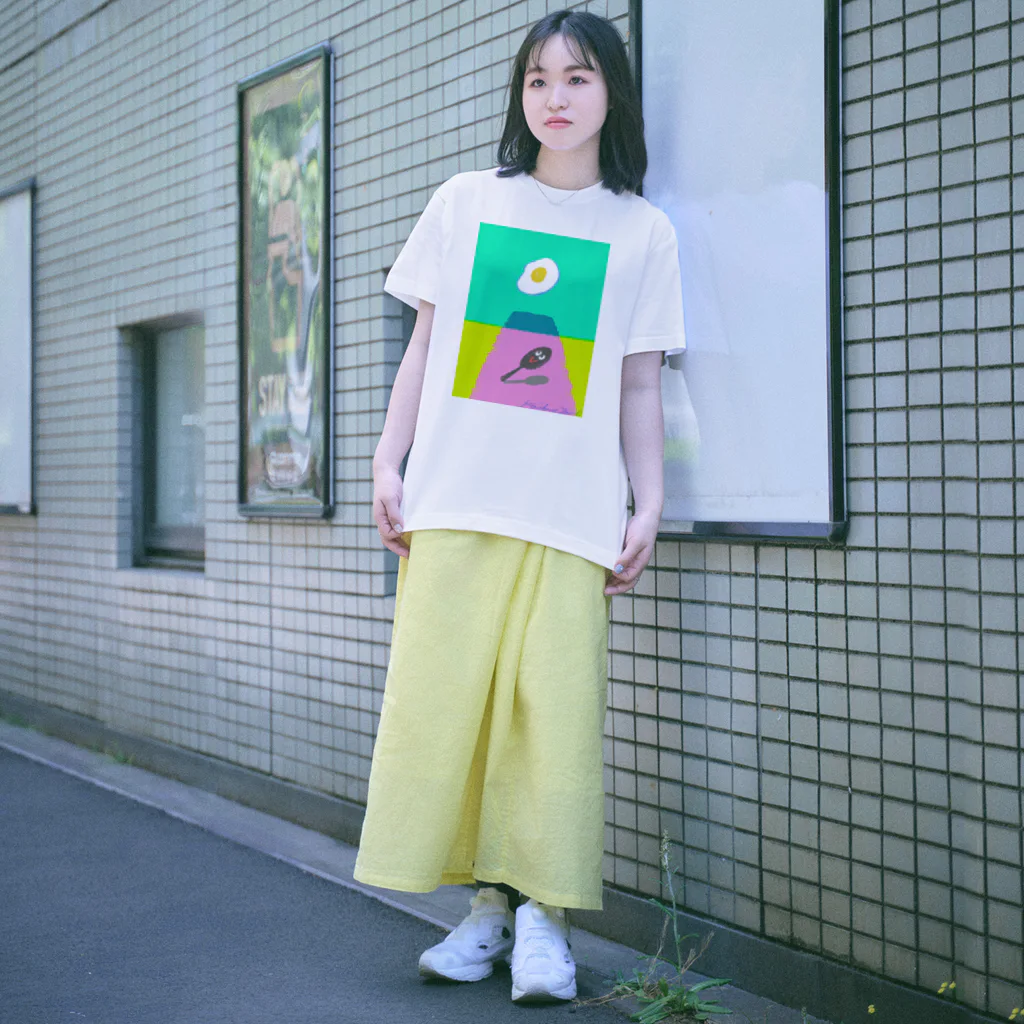 コウイカの遠い目のSUNNY SIDE UP Regular Fit T-Shirt
