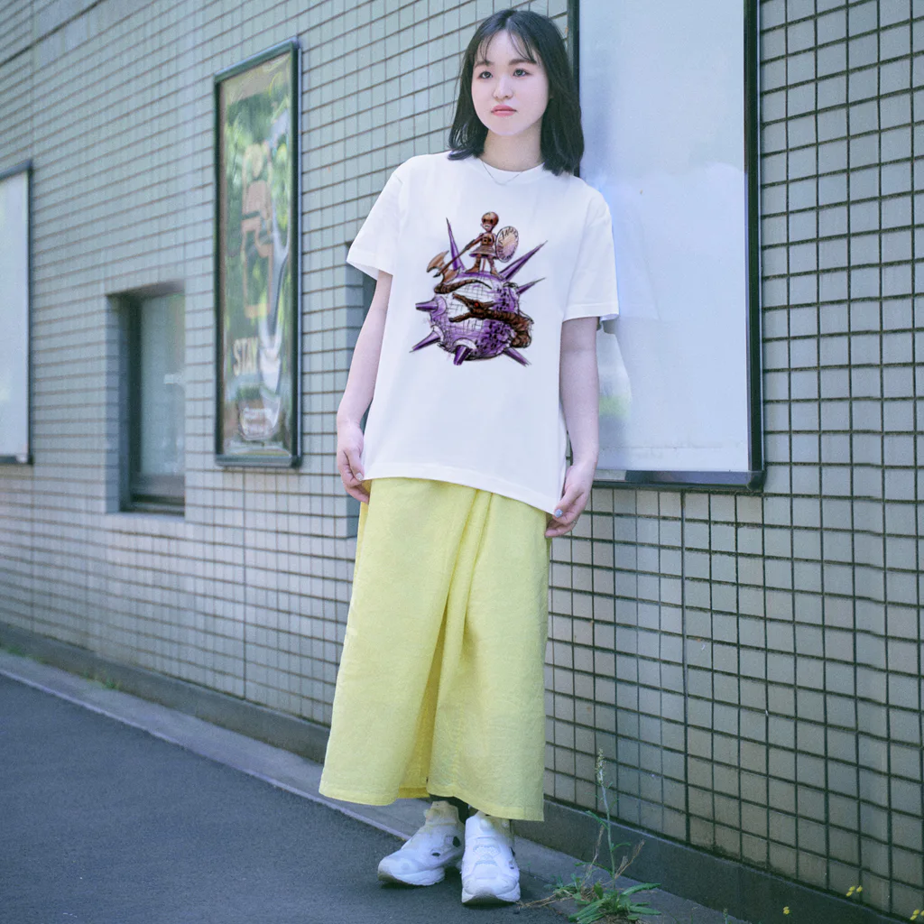 ヤノベケンジアーカイブ&コミュニティのヤノベケンジ《ザ・スター・アンガー》 （戦う少女）Tシャツ Regular Fit T-Shirt