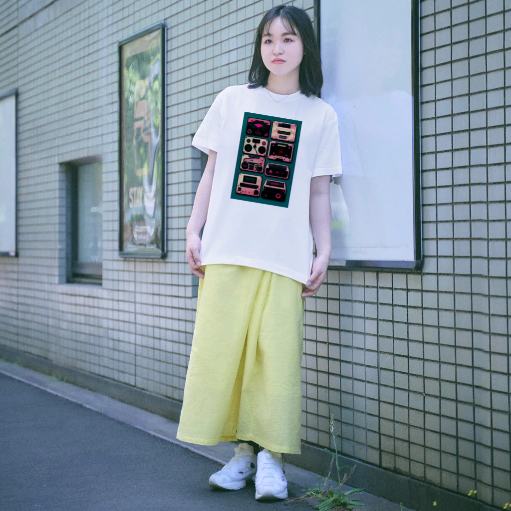マッケンデジタルワールドのシティ・ポップ育ち盆栽好き女子の為の、エモくてレトロな仮想機器【lofiアート】 Regular Fit T-Shirt