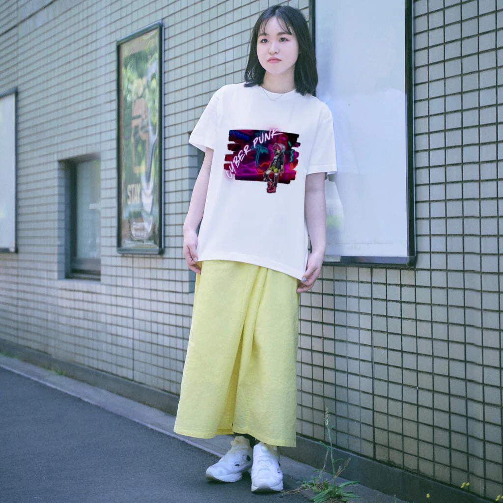 Vibrant Novaのsyber punk girl Regular Fit T-Shirt