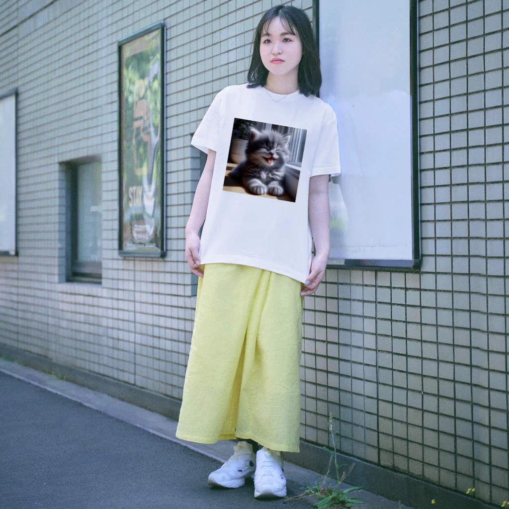 kangekiのあかんべにゃんこNo.4 Regular Fit T-Shirt