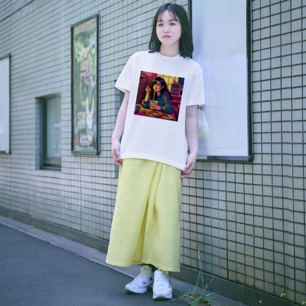 umi@80sエモいヌードルTシャツのNostalgic Midnight – ラーメンとシティポップの夜 Regular Fit T-Shirt