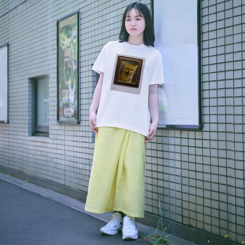 pinksunanekoのおへやのスナネコの肖像 Regular Fit T-Shirt