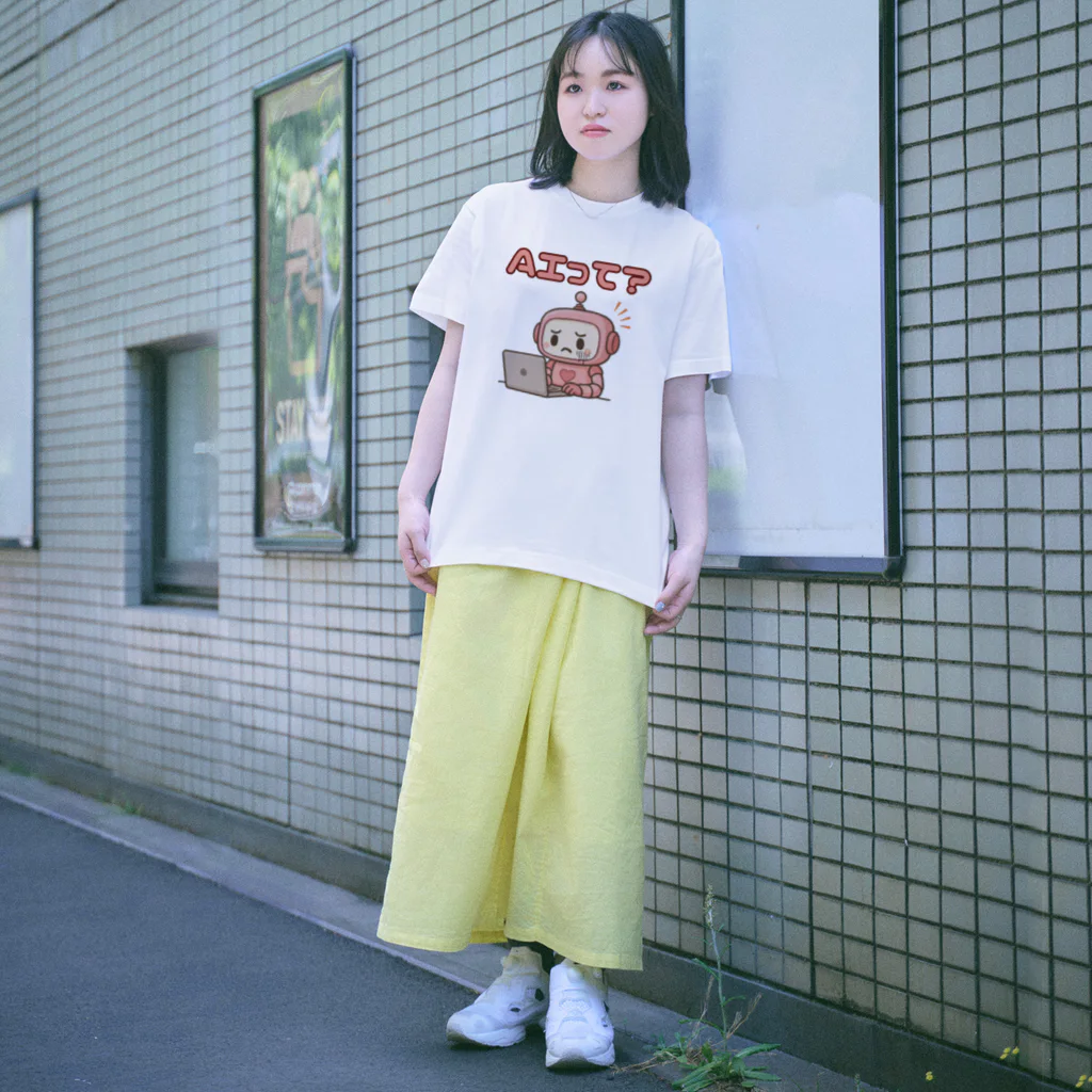 Kazumaのショップの奮闘中のAIロボット Regular Fit T-Shirt