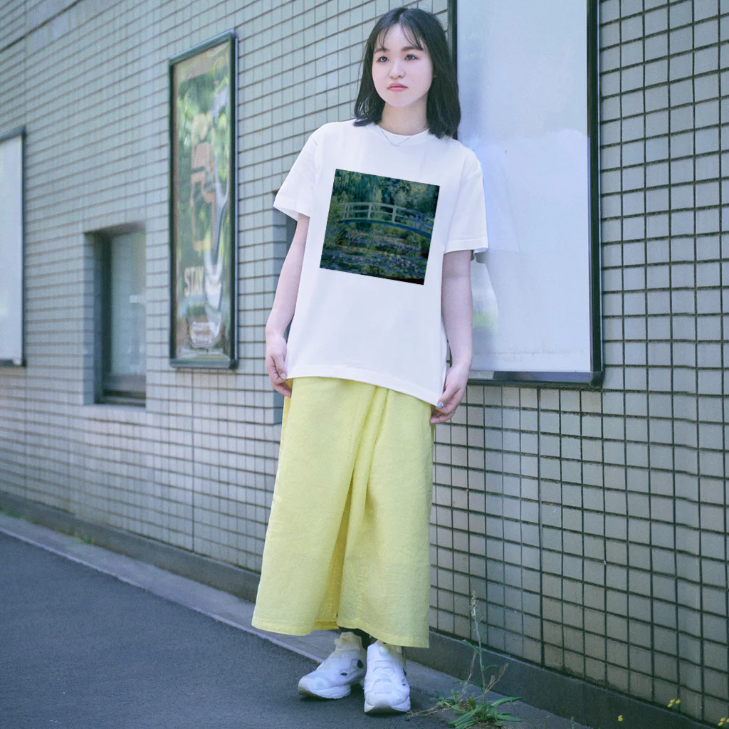 Dartroomの睡蓮の池と日本の橋 クロードモネ Regular Fit T-Shirt