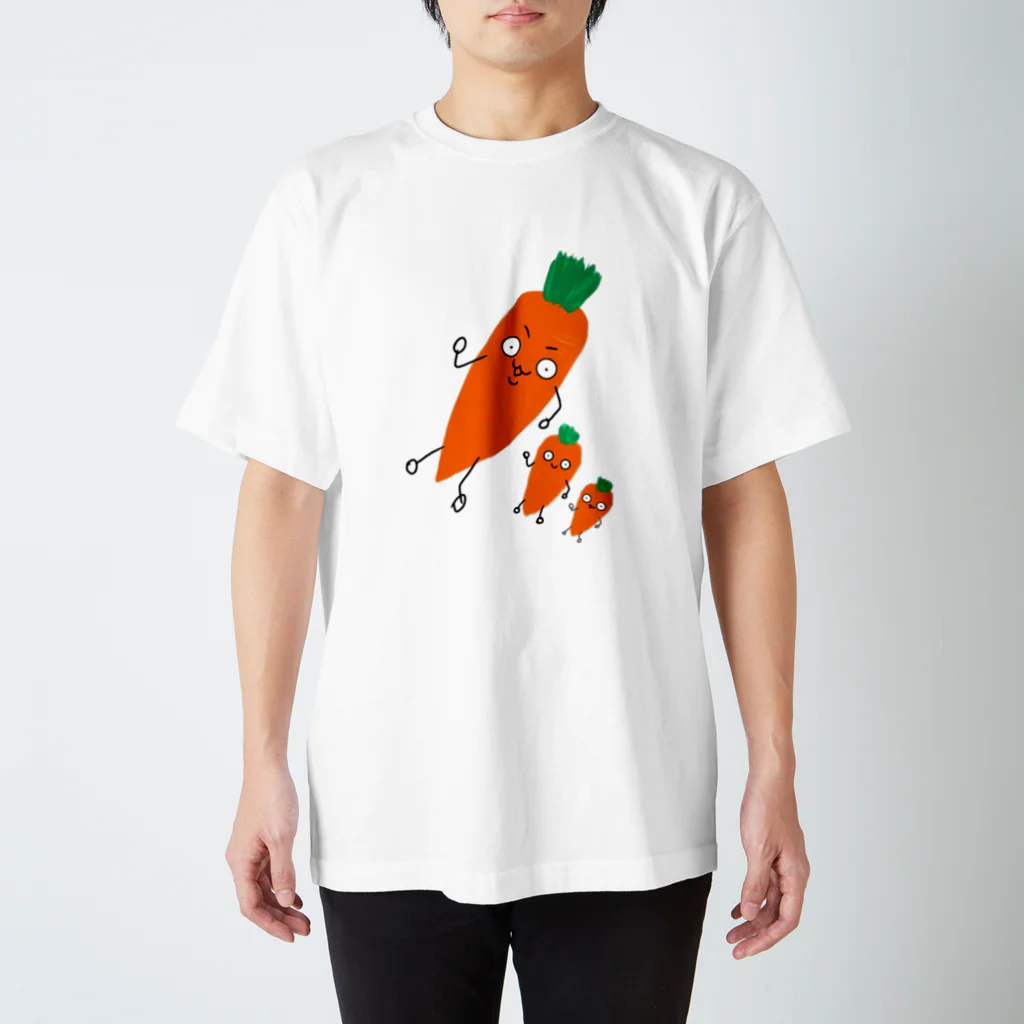 ひﾟよのにんじんさんTシャツ Regular Fit T-Shirt