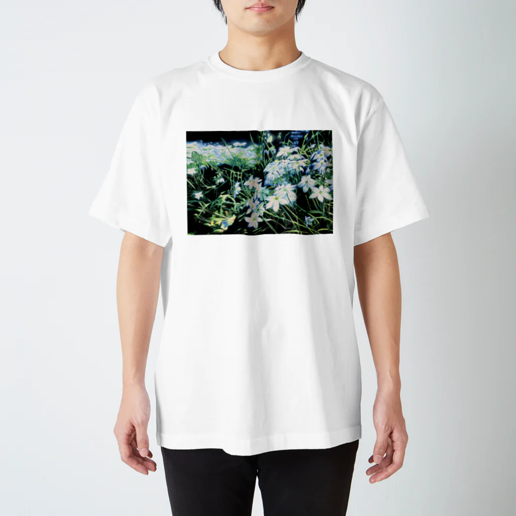 yune@色鉛筆画の花の息吹 Regular Fit T-Shirt