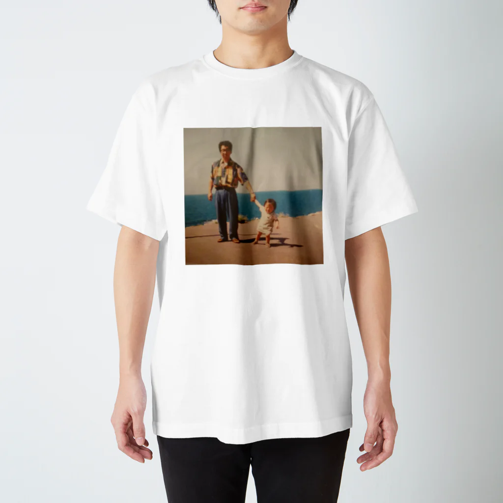 sisuの父と我の古い写真 スタンダードTシャツ