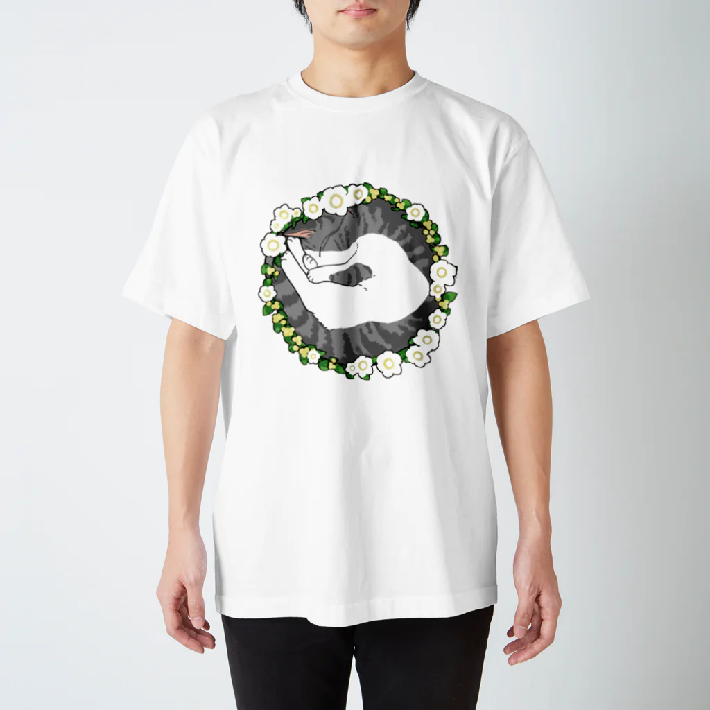 OSORAのお花畑でアンモニャイト Regular Fit T-Shirt