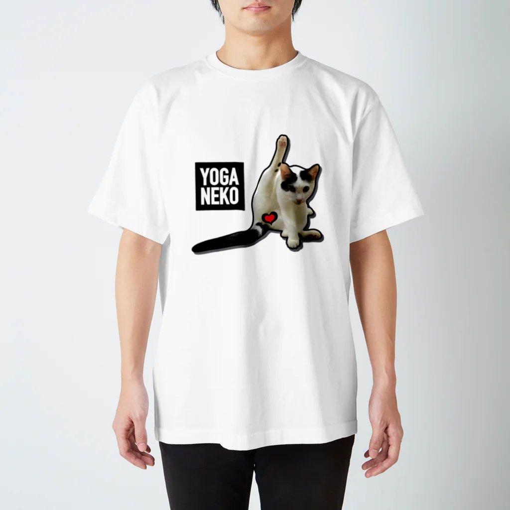 保護猫支援ショップ・パール女将のお宿のヨガネコ スタンダードTシャツ