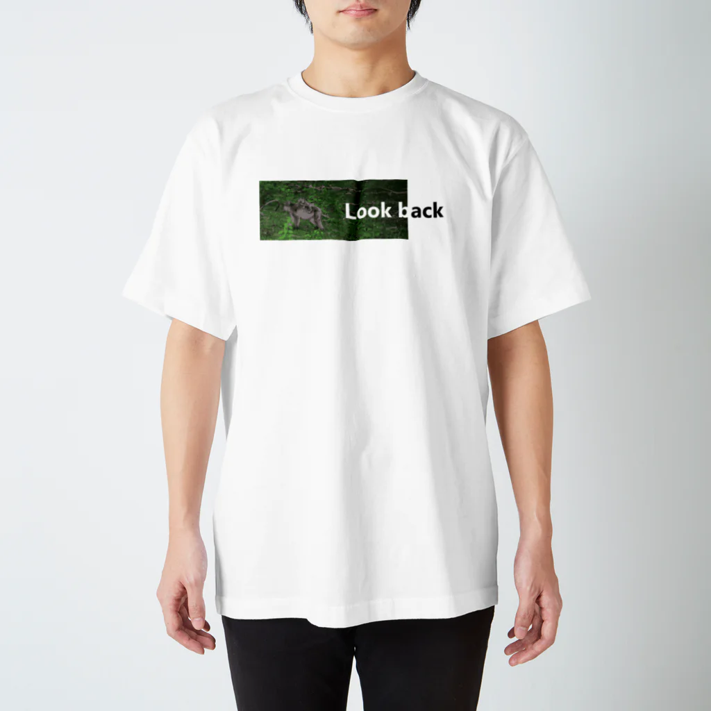 ヴルペス工房のMACAQUE -Look back-  Regular Fit T-Shirt