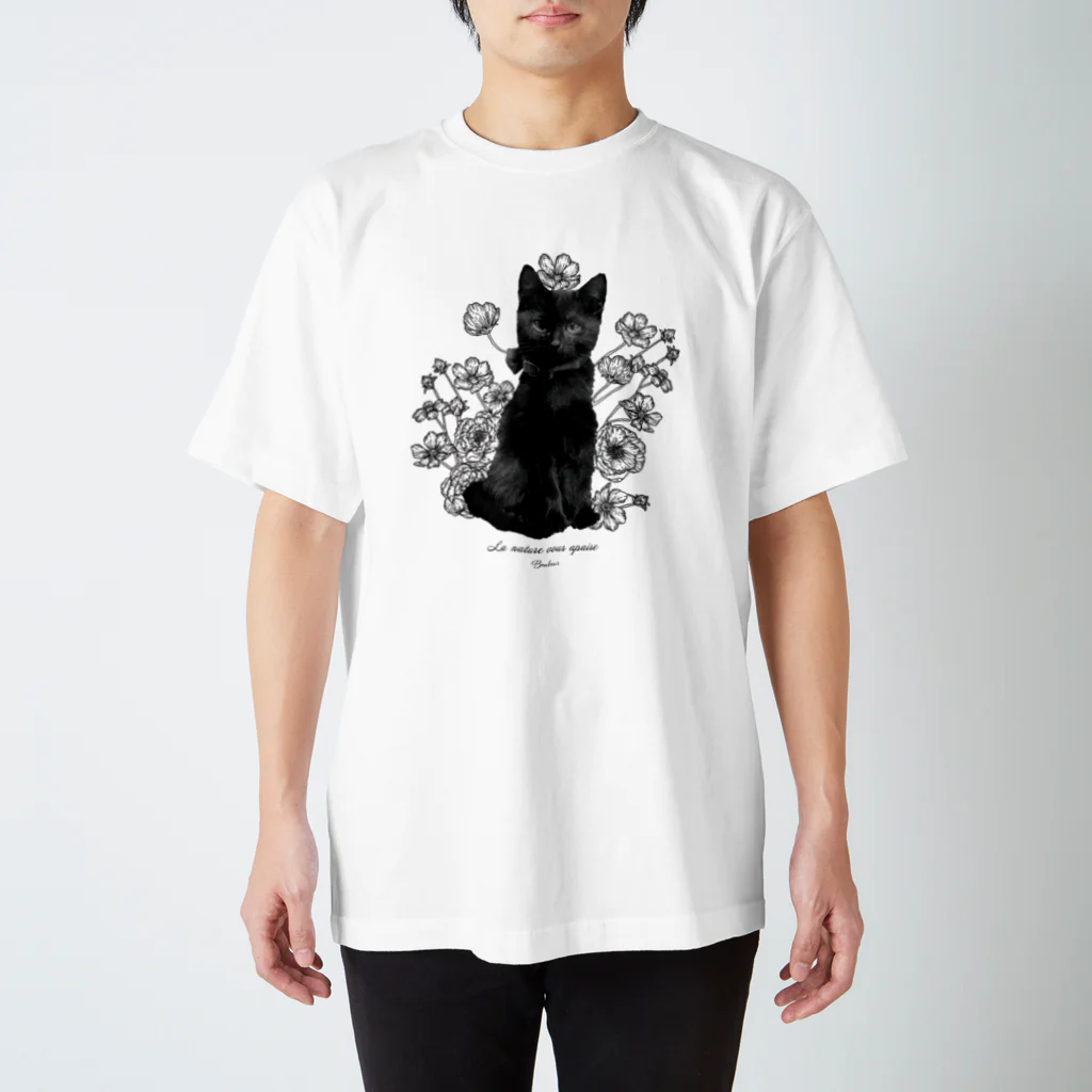 COCOMEMORIALの花咲き黒猫 スタンダードTシャツ