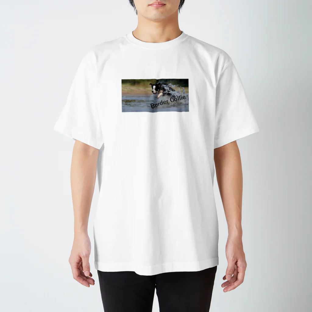 Master of youthの駆け抜けるボーダーコリー Regular Fit T-Shirt