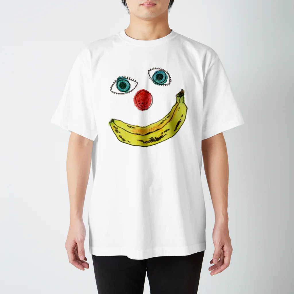 KANKAN ILLUSTRATION FACTORY goods shopのBANANA PIERROT（白や淡い色をご指定ください） Regular Fit T-Shirt