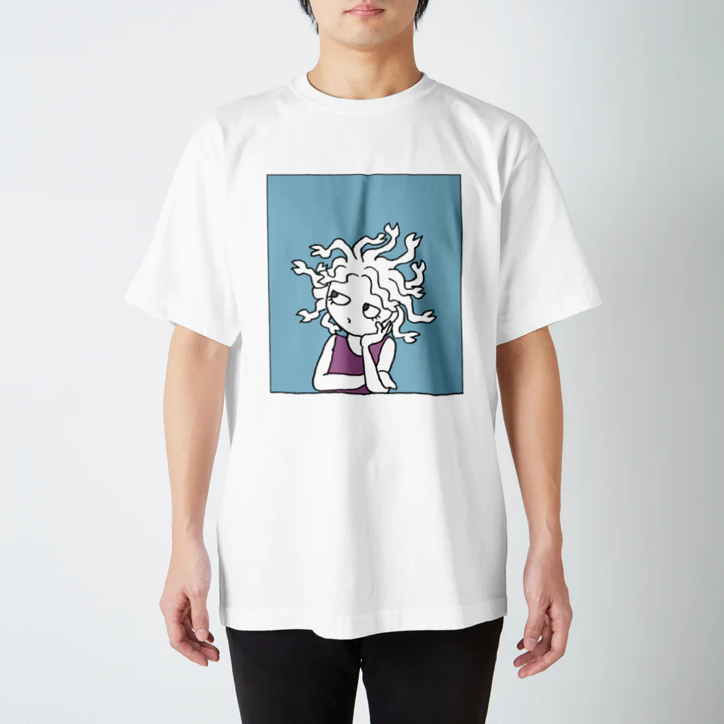 杜の魚の窓辺のメデューサ Regular Fit T-Shirt