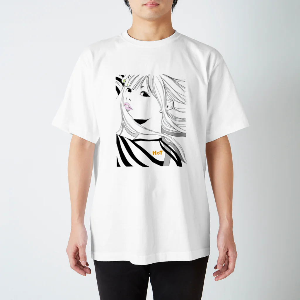 Daisuke オリジナルグッズのHOT Regular Fit T-Shirt