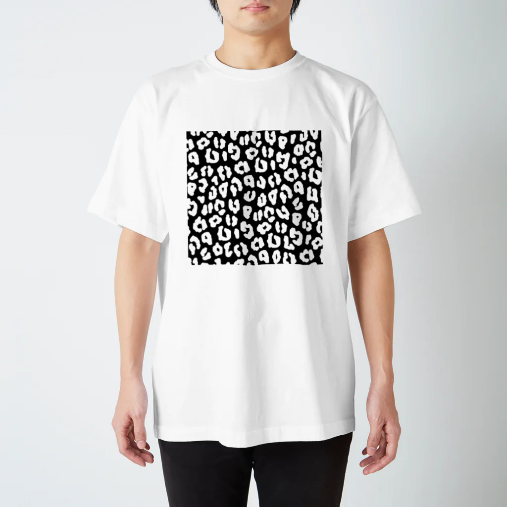 lg_hのモノトーンヒョウ柄（黒地×白） Regular Fit T-Shirt