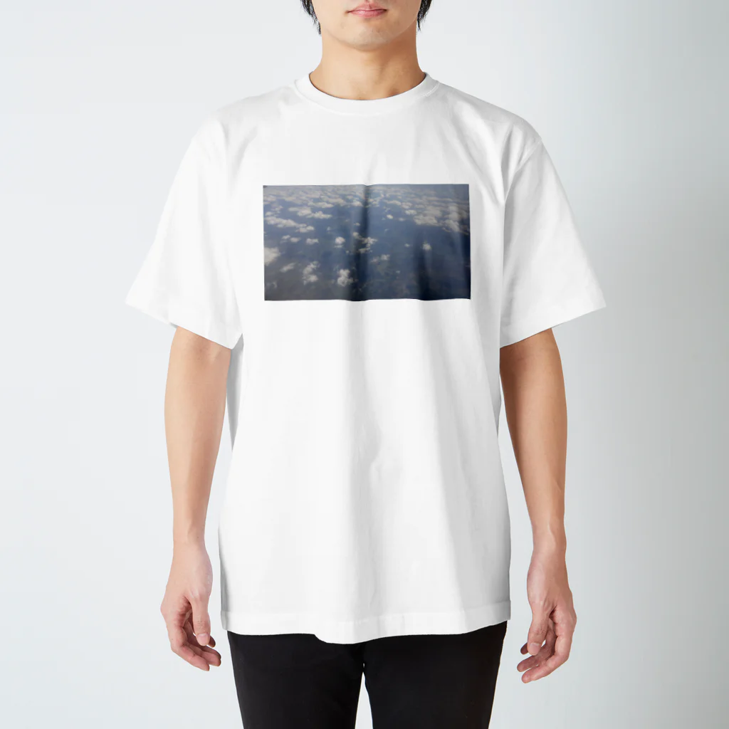 hina8687のOVER the CLOUD スタンダードTシャツ