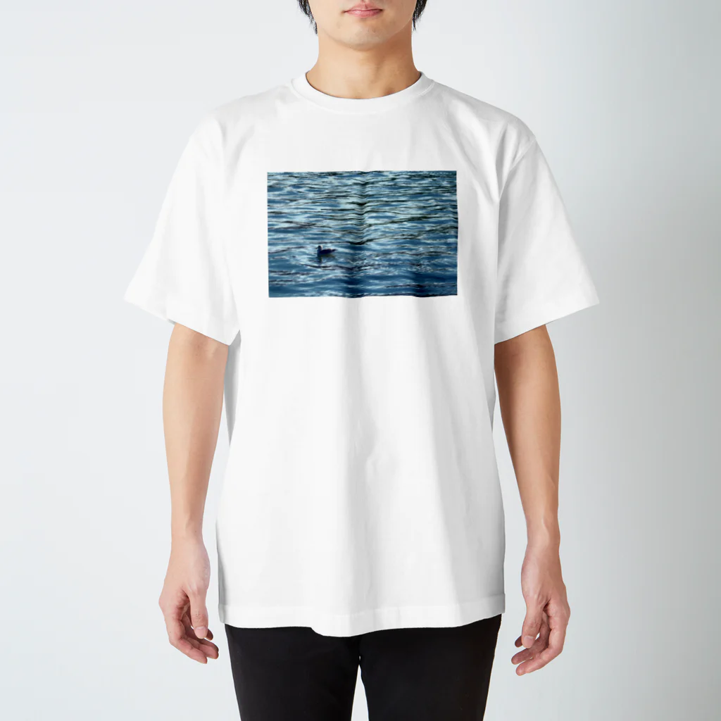 apoapoの水面の鳥 スタンダードTシャツ