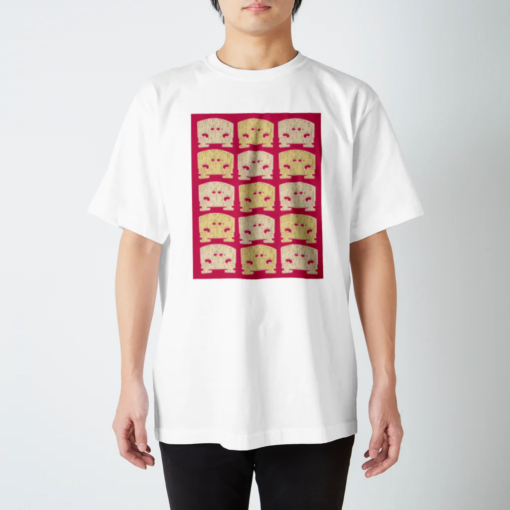 BULGEの駒もよう（レッド） Regular Fit T-Shirt