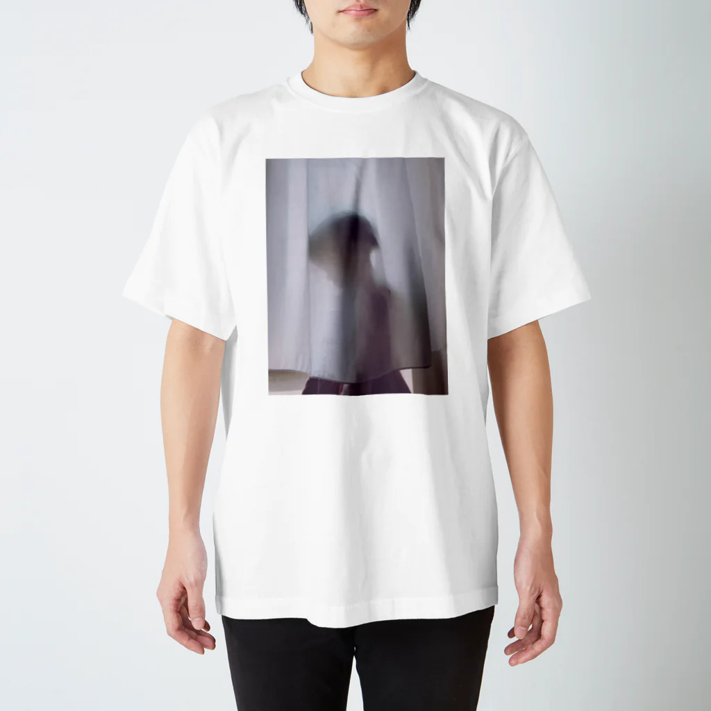 故DJサオリリスのカーテン Regular Fit T-Shirt