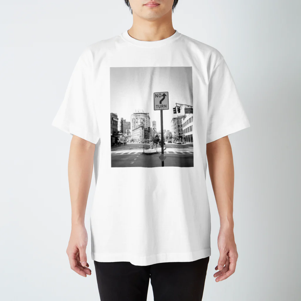 azu_ki_anのNO TURN BW Regular Fit T-Shirt