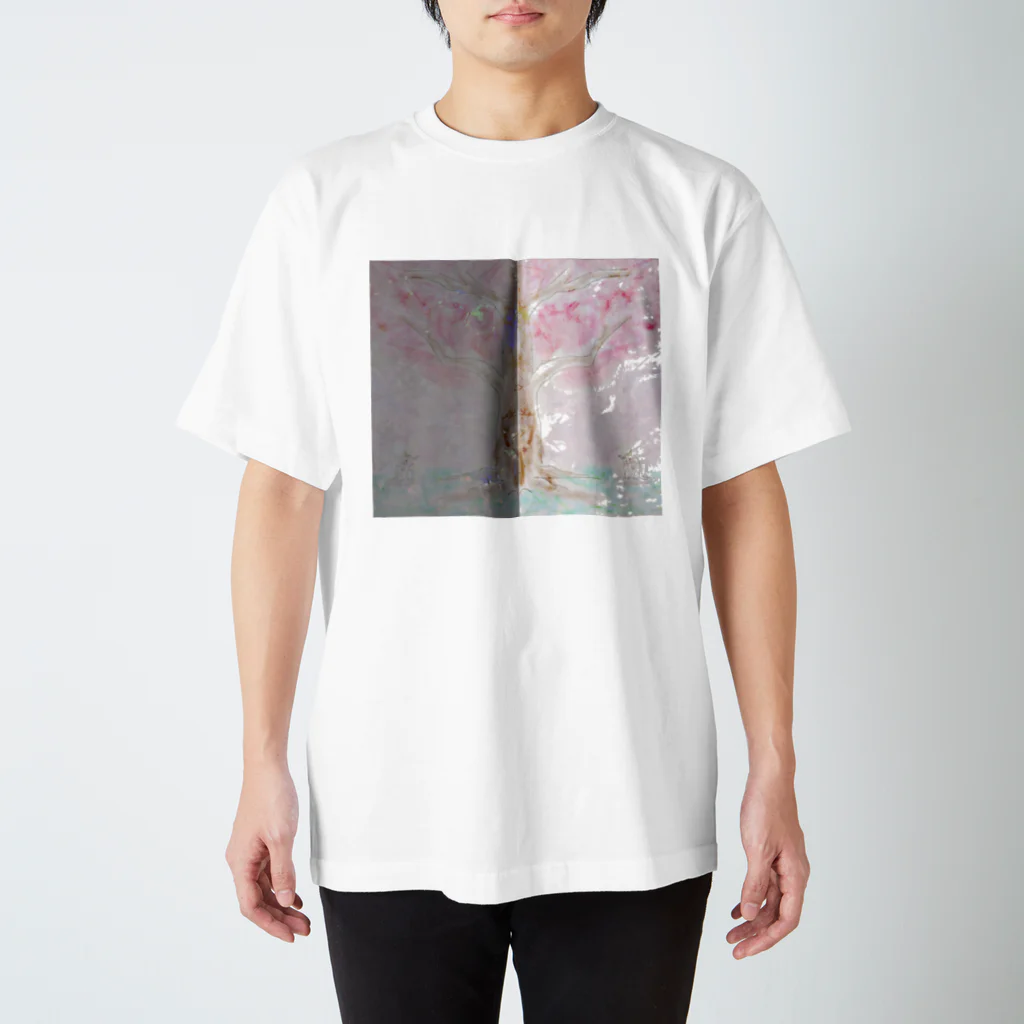 izumimimimimimiの桜の木の下で猫何匹？色違いだよ Regular Fit T-Shirt